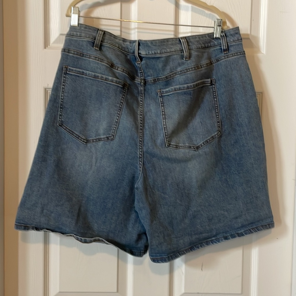 Lane Bryant flex magic waistband mid rise boyfriend jean shorts size 22 - Picture 2 of 7